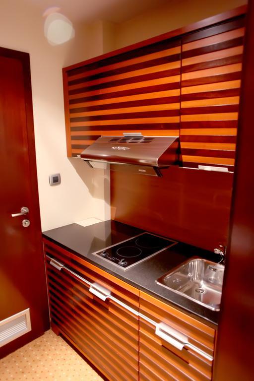 Aparthotel Premier Podgorica Zimmer foto